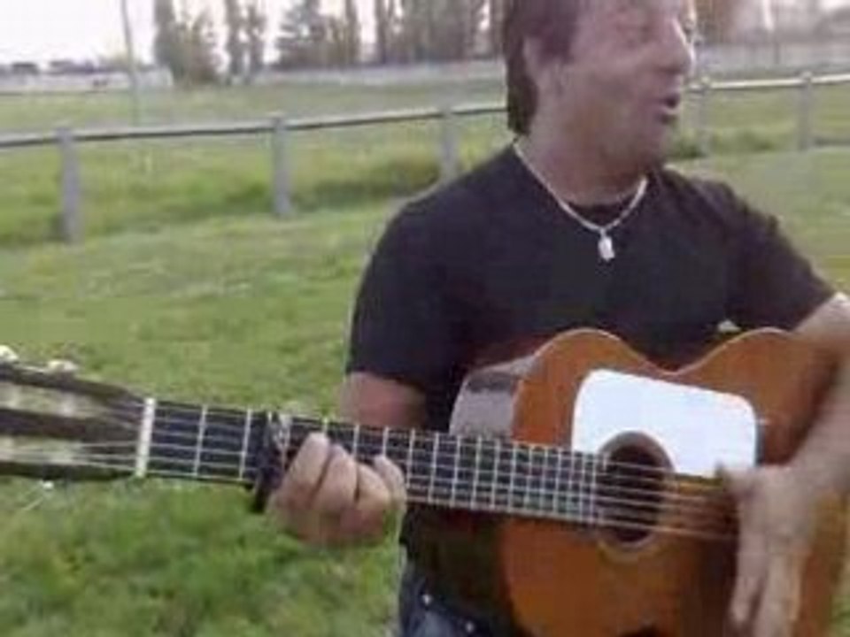 Juan chante pour  son pere