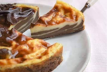 Voici comment faire facilement un flan marbré sans pâte avec seulement 6 ingrédients