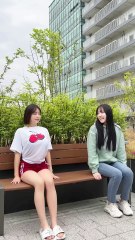 하늘이 반밖에 안보여 I can only see half the sky