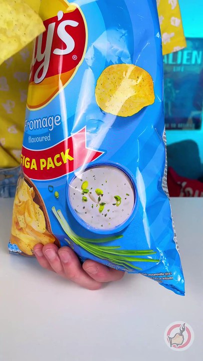 Hidden Sauce in Your Pringles Can 😲