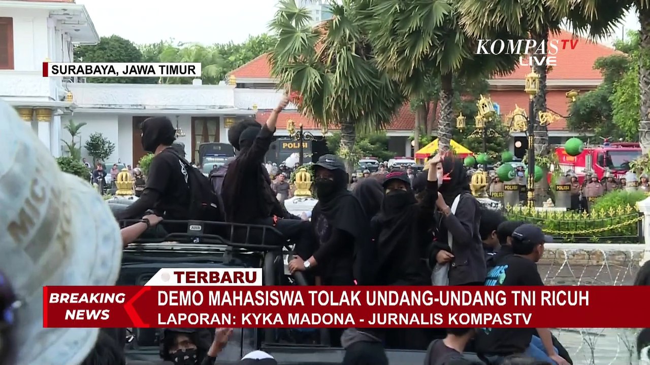 [FULL] Demo Tolak UU TNI di Surabaya Makin Ricuh, Begini Curahan Hati Mahasiswa ke Pemerintah
