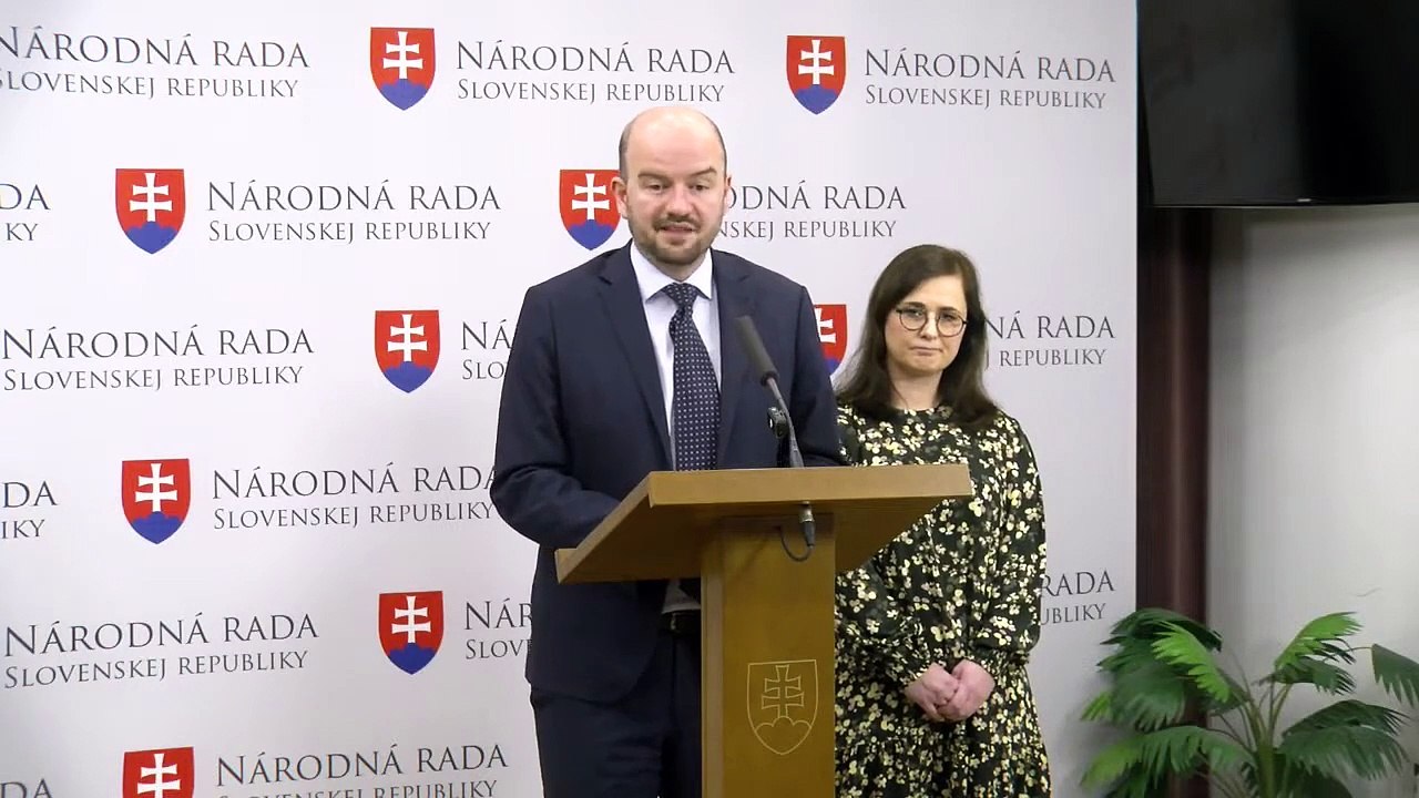 ZÁZNAM: PS sa obáva, že návrhy na odvolanie viacerých ministrov sa opäť odsunú