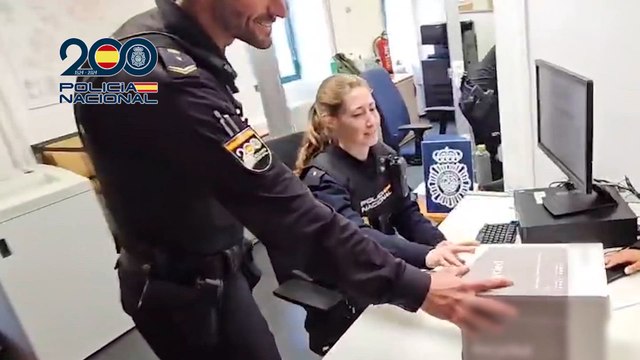 La Policía Nacional devuelve 19.000 euros extraviados por error