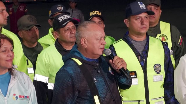 Avião com 199 deportados venezuelanos chega a Caracas