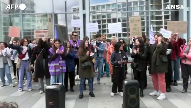 Al via il processo a Gerard Depardieu per violenza sessuale