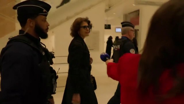 Procès Depardieu: les images de Fanny Ardant au tribunal