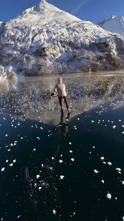 beau surf au dessus des nuages