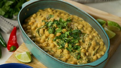 How to Make Chickpea, Coconut, and Cashew Curry
