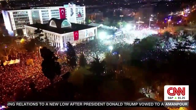 CNN International'a konuşan Özgür Özel: “Türkiye’de adalet yok ve adil değil. Aynı zamanda bağımsız da değil