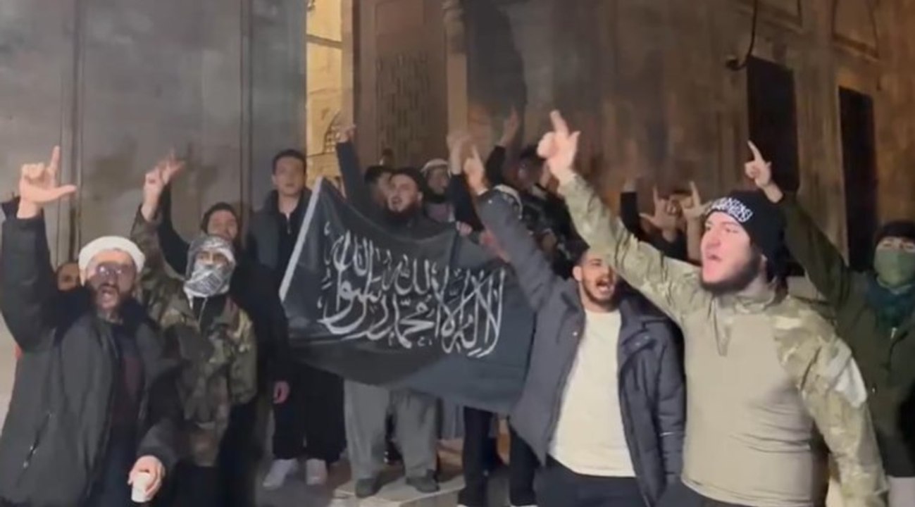 İftar çağrısı yapmışlardı: Şehzadebaşı'na gelip slogan attılar