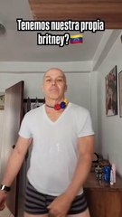 Adolfo Cubas bailando en redes sociales