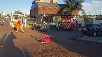 Grave acidente deixa motociclista com fratura na perna na Rua Vitória