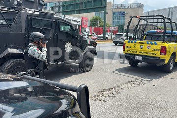 Cliente bancario sufre asalto a balazos al sur de Monterrey