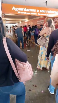 Estação Eldorado fica alagada durante temporal em Contagem