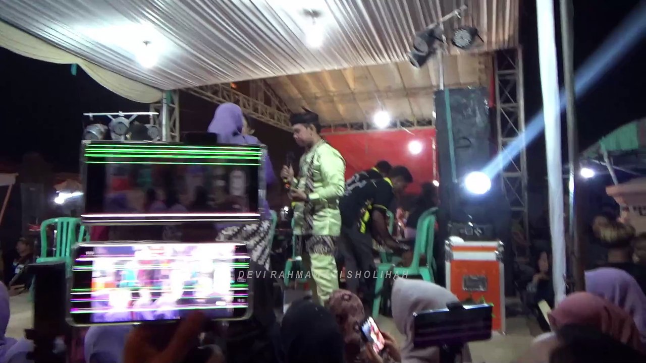 momen kepulangan niken salindri dari campursari mojokerto