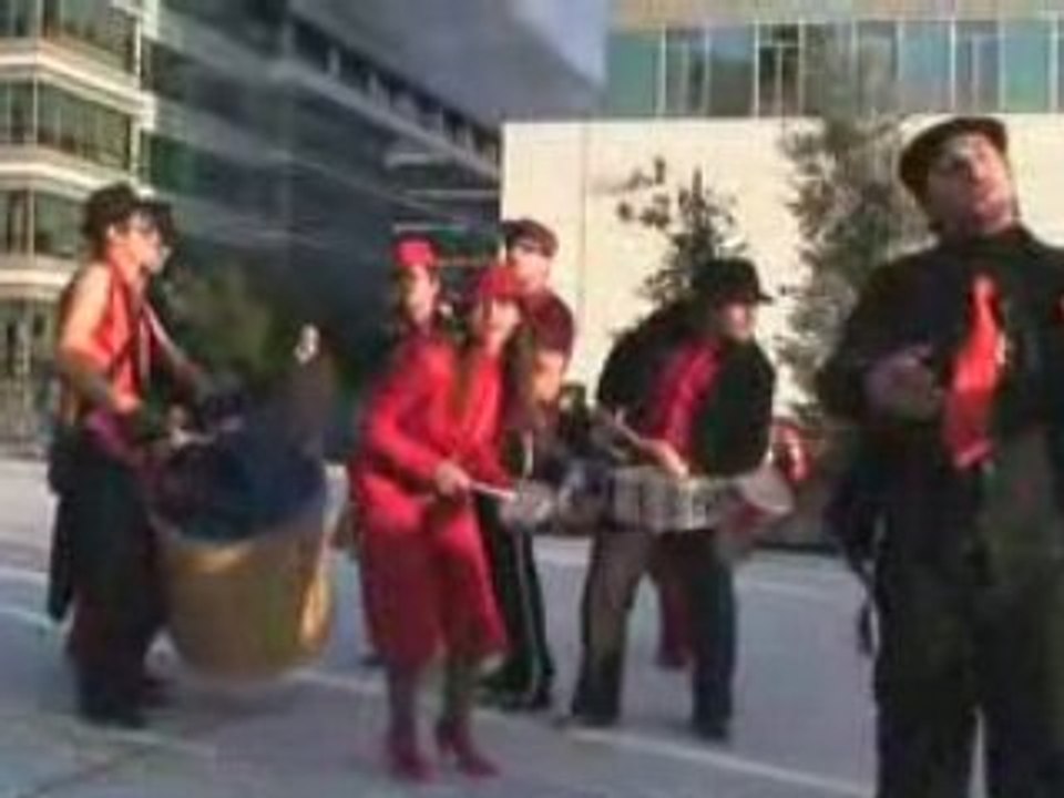 Concert percussions devant BNF