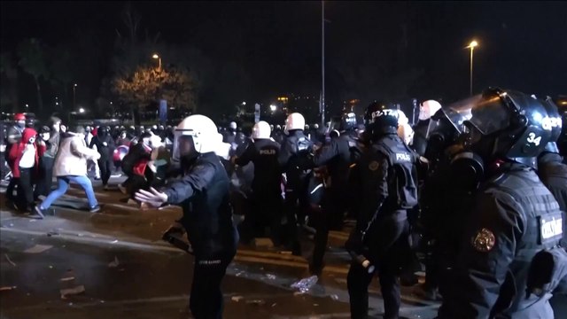 Several detained in Istanbul on sixth night of protests, clashes
