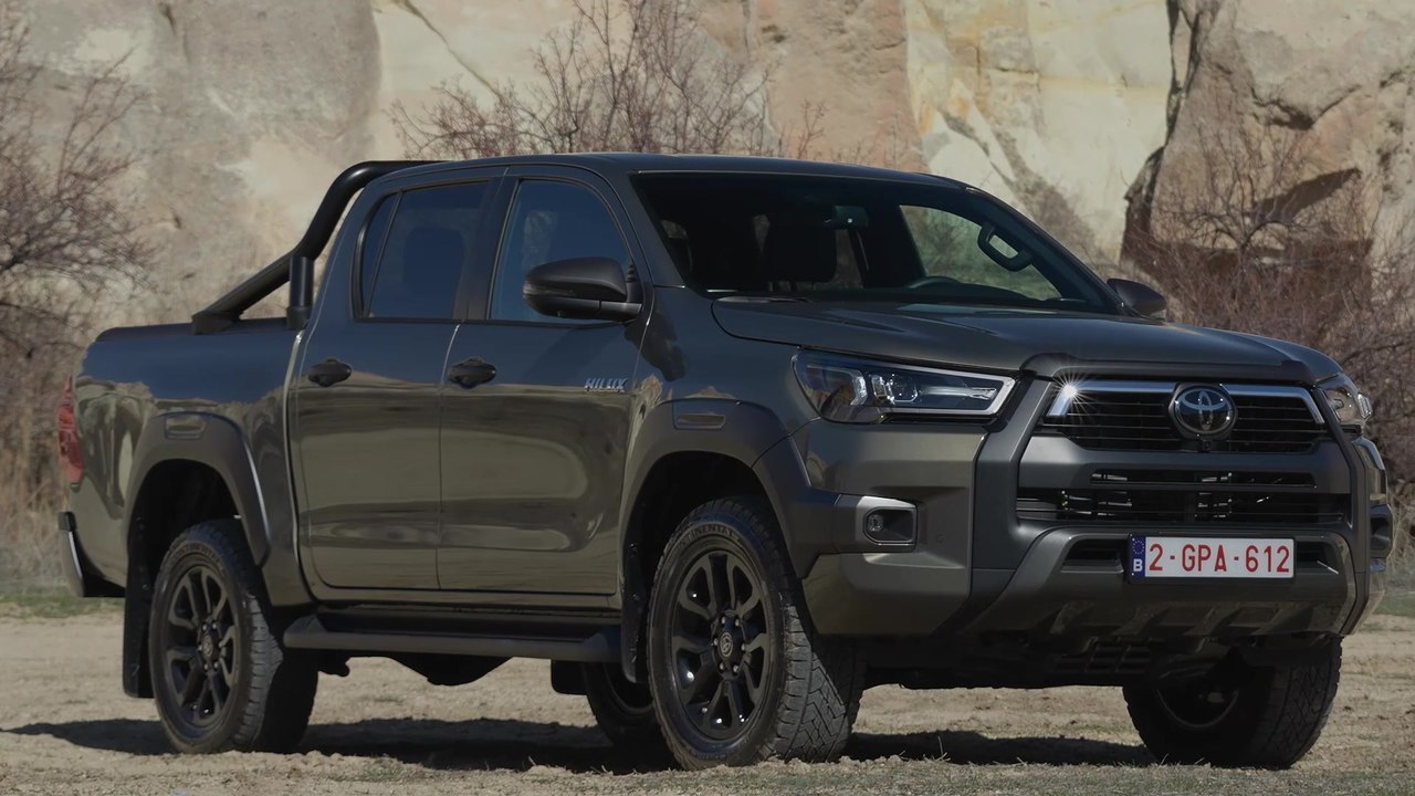 Zuwachs für die Legende - Toyota präsentiert Hilux 48V-Mild-Hybrid und GR Sport II