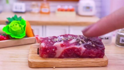 The Kitten Next Door Smells the Fragrance and Comes Over! [Mini Kitchen]