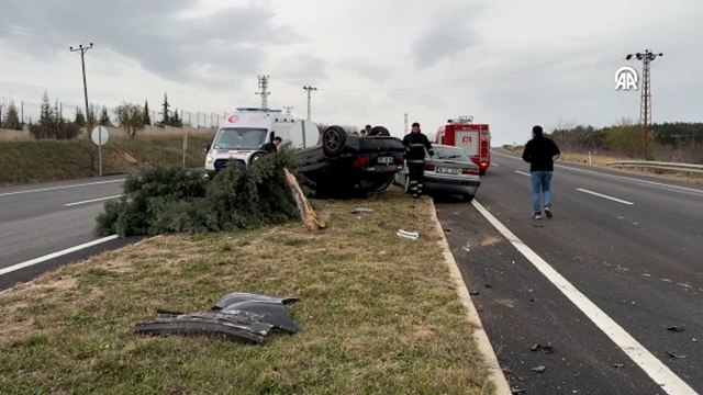 İki otomobilin çarpıştığı kazada 2 kişi yaralandı