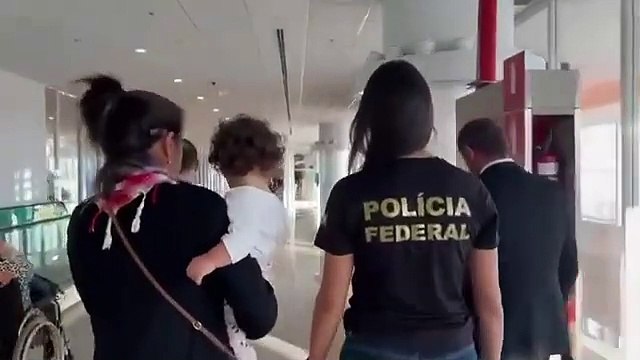 Bebé traficada por português regressa ao Brasil mais de um ano depois