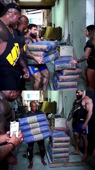 Force d'un ouvrier manuel contre des bodybuilders