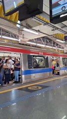 Passageiros relatam lentidão no Metrô de Salvador; assista