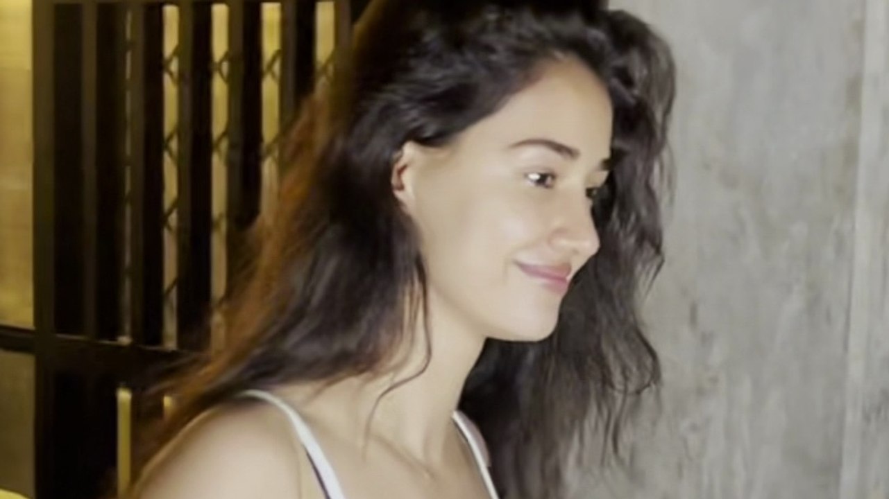 IPL ओपनिंग सेरेमनी के बाद बांद्रा में स्पॉट हुई Disha