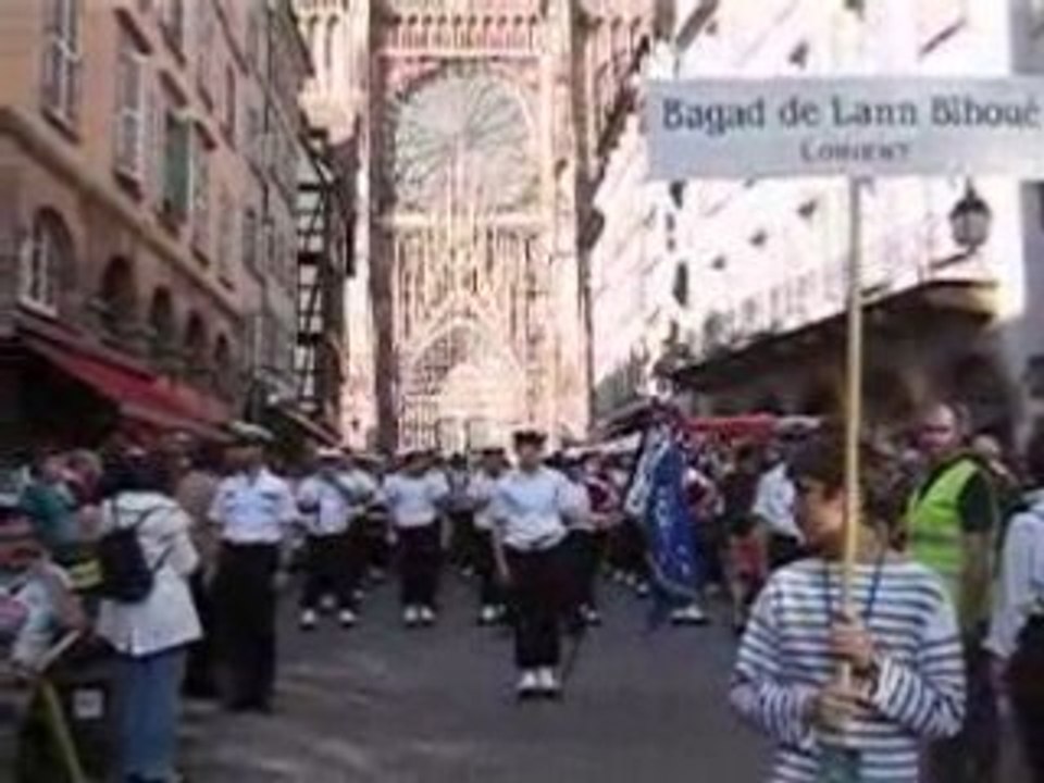 EUROCELTES 2008 STRASBOURG LA PARADE DANS LA VILLE