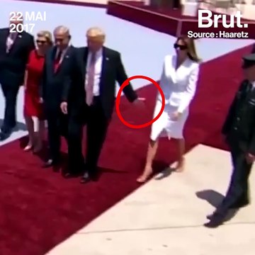 Melania Trump refuse de tenir la main de Donald Trump