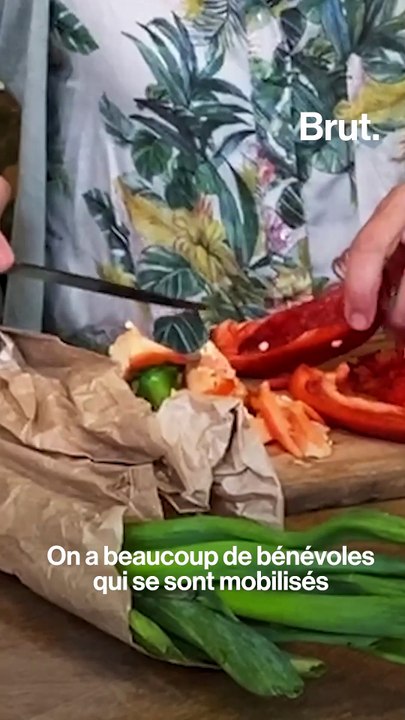 La Soupe aux cailloux distribue des repas sains aux personnes précaires