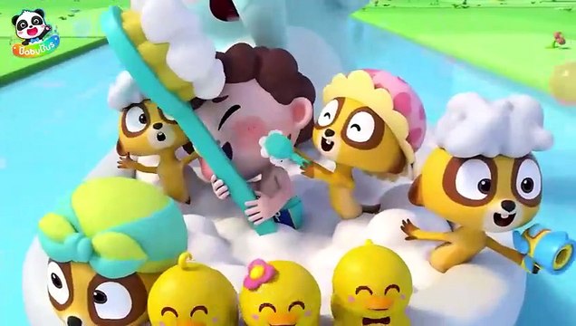 Bubble Bath Song _ Row the Bathtub Boat _ Nursery Rhymes _ Kids Songs _ BabyBus