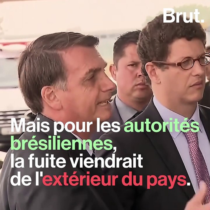 Brésil : des galettes de pétrole ont envahi une centaine de plages