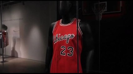 All'asta le prime maglie NBA di Michael Jordan e Kobe Bryant