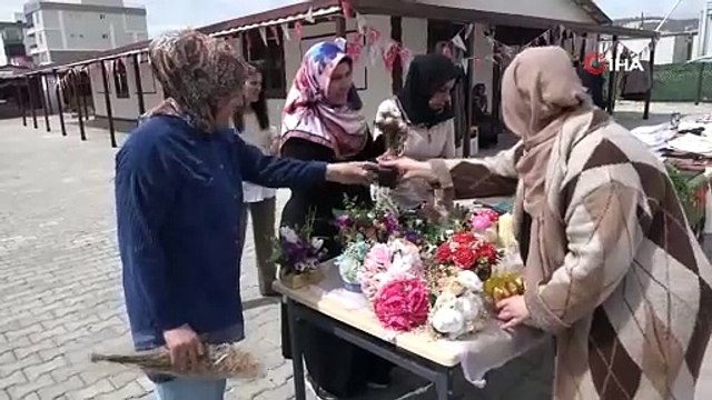 Kadınların el emeği göz nuru ürünleri sergilendi