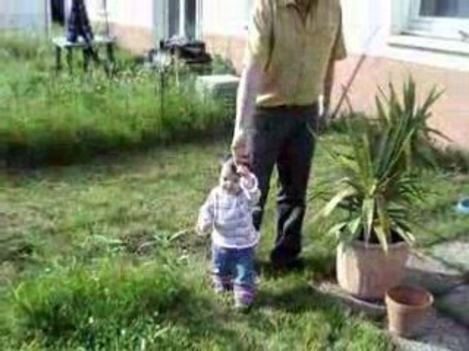 Vidéo sol marche à l'endroit-1