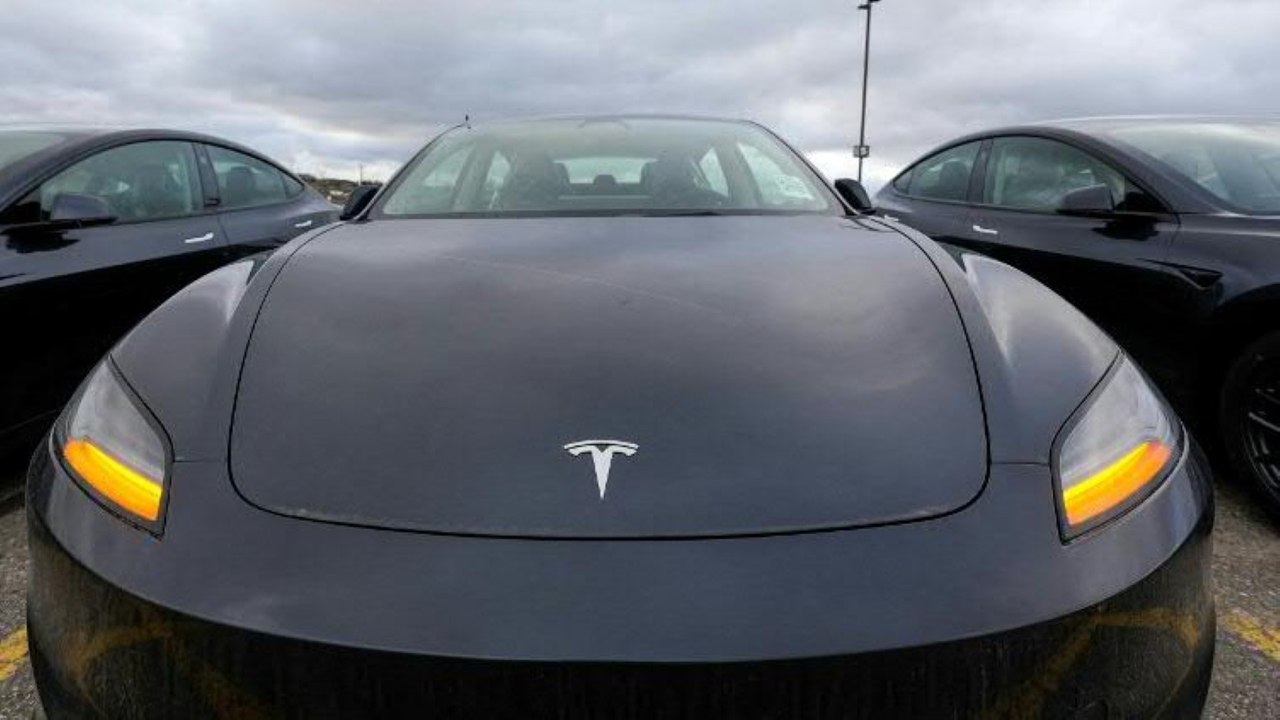 Tesla-Verkäufe in Europa um die Hälfte eingebrochen