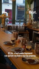 Lucile, sommelière, apprend à déguster le café avec Ludovic expert Nespresso