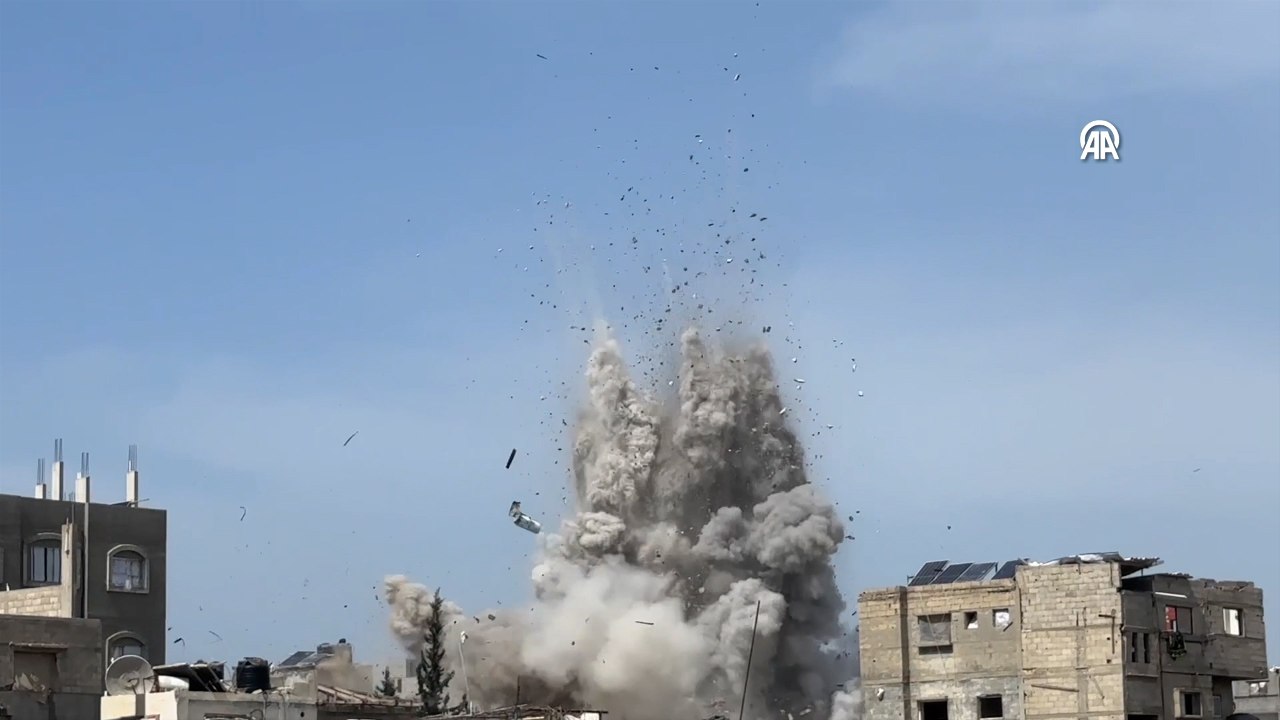 İsrail ordusunun Gazze Şeridi'ne yönelik hava saldırıları sürüyor