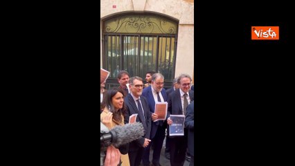 Viva il Manifesto di Ventotene, il grido degli esponenti di Pd, Iv, +Eu e Avs davanti targa Spinelli