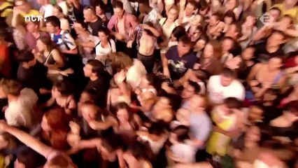 Blur - Song 2 - Live @ Hyde Park 2012