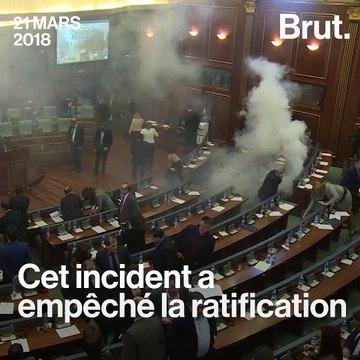 Des grenades lacrymogènes au parlement kosovar