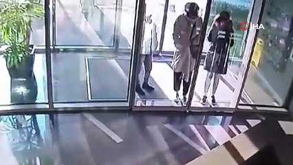 İstanbul'da akıl almaz hırsızllık: 1,5 miyon TL'lik hırsızlığın failleri iş üstünde yakalandı