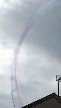 Tres heridos leves tras la colisión de aviones de la Patrulla de Francia en un ensayo