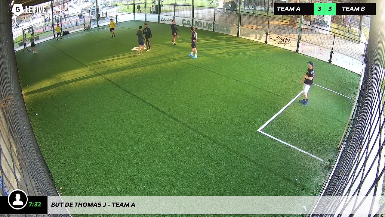 But de Thomas J - Team A