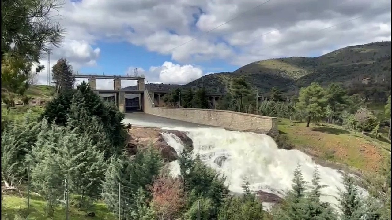 El Burguillo: desembalse de agua