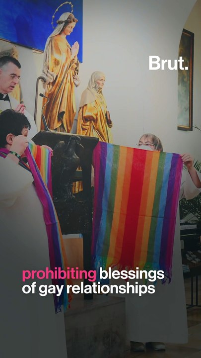 Priest blesses gay couples