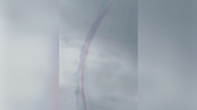 Brutal colisión entre dos aviones de la 'Patruille de France'