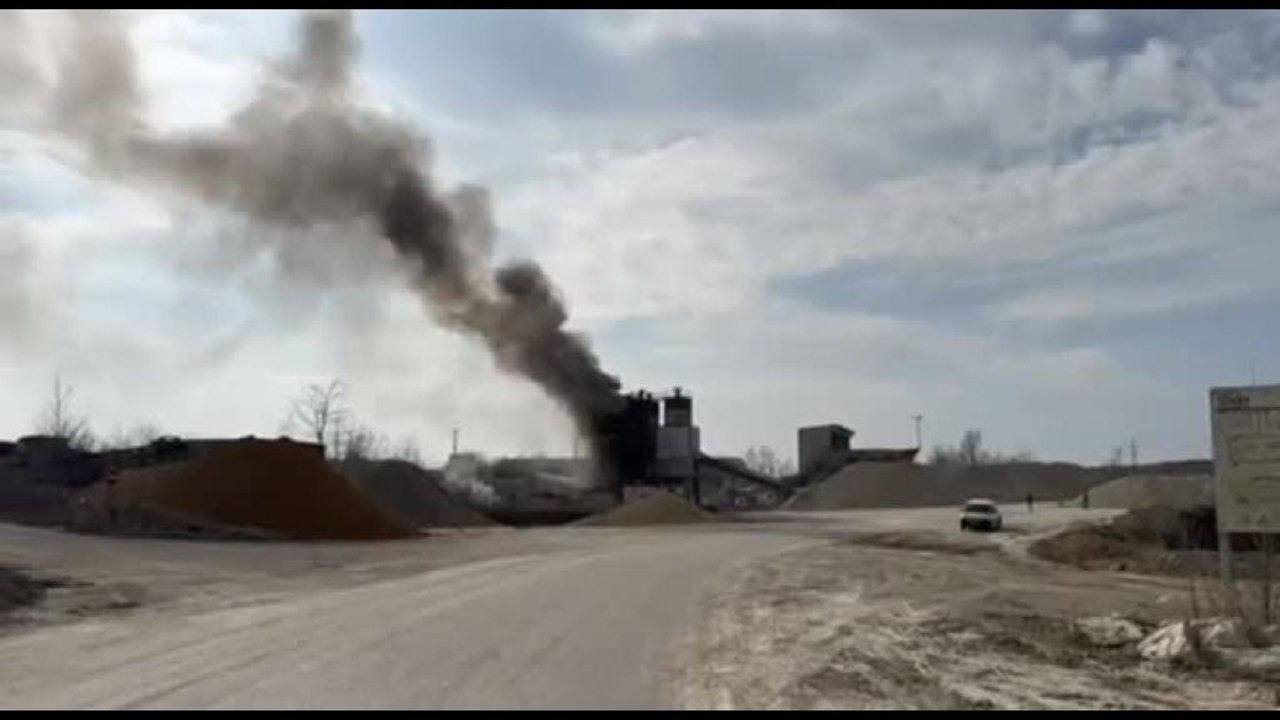 Il video della collisione in volo tra due frecce tricolori francesi