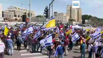 Israele: Knesset approva legge di bilancio, proteste in aula e fuori